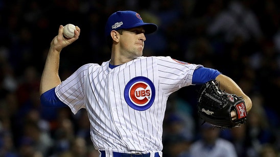 Cubs' Kyle Hendricks leaves NLDS Game 2 after taking liner off right arm