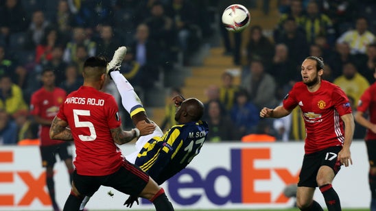 Fenerbahce beat Manchester United and every single one of the goals was spectacular