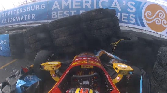 Ryan Hunter-Reay escapes injury in heavy warm-up crash