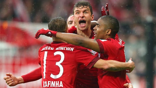 Thomas Muller scores stupendous bicycle kick goal