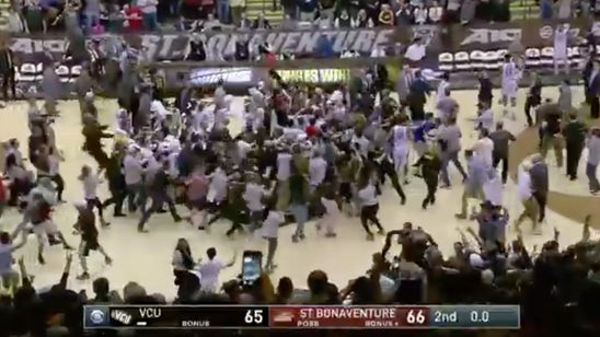 Potential game-winning shot ruined after St. Bonaventure students rush court early