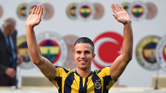 Van Persie completes move to Fenerbahce from Manchester United