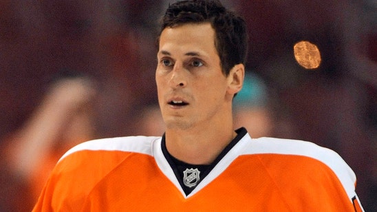 Flyers' Lecavalier mistakes teammate's head for puck