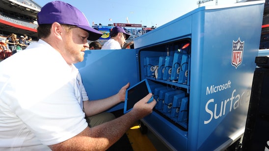 Seahawks players explain why Bill Belichick is right about sideline tablets