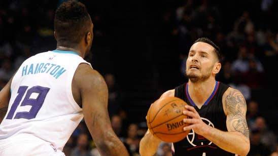 Clippers beat Hornets behind Redick's 26 points