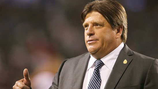 Miguel Herrera under investigation for political tweets on election day
