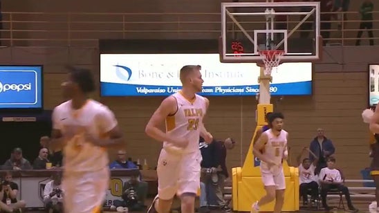 Smits records double-double, leads Valparaiso past Northern Iowa 75-66