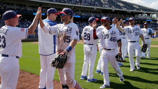 Merrifield collects three hits, three steals in Royals' 6-2 win over Twins