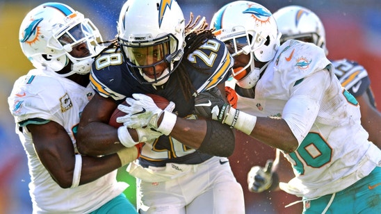 Melvin Gordon carted off for Chargers