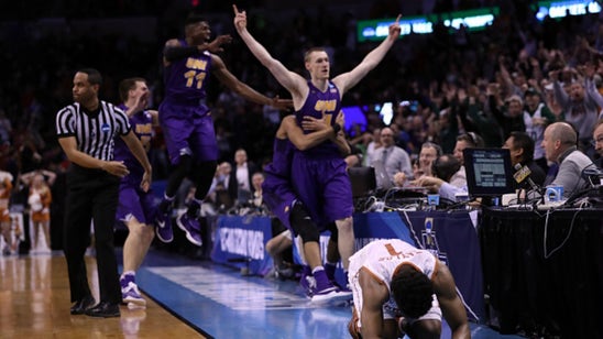 Northern Iowa radio voice delivers brilliant call of game-winner over Texas