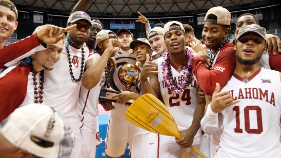 Buddy Hield powers No. 3 Oklahoma past Harvard in Diamond Head title game