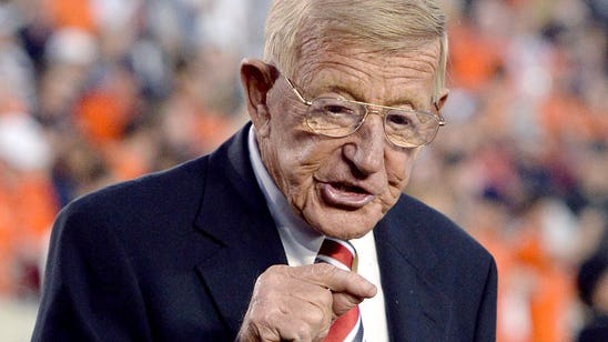 Fomer Notre Dame coach Holtz has faith in Fighting Irish