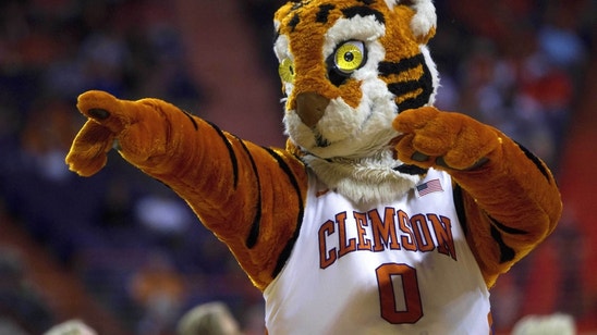 Clemson Basketball: Tigers add athletic big Aamir Simms