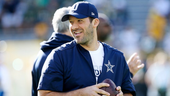 Check out Tony Romo back in uniform and throwing at Cowboys practice