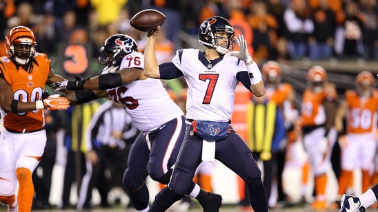 Hoyer sustains concussion, opening door for Yates' heroics