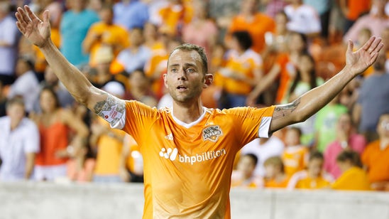 Sporting Kansas City acquires Brad Davis from Houston Dynamo