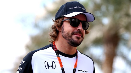 F1 thinks about smaller teams too much, says Alonso