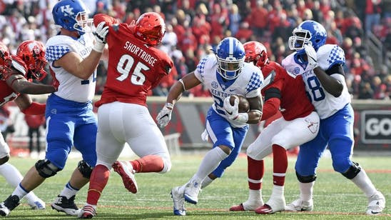 Kentucky Football's Snell, Stenberg Named SEC All-Freshman Team