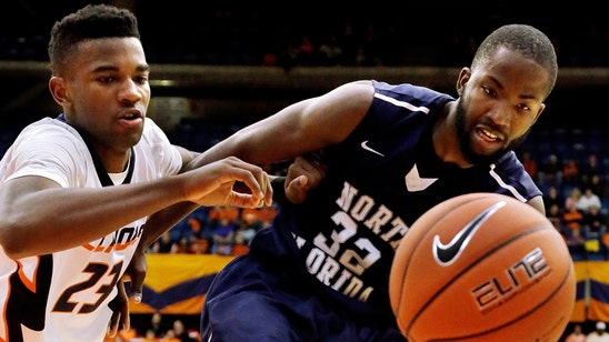 North Florida leads wire-to-wire to take down Illinois