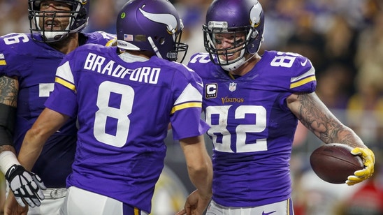 Vikings QB Sam Bradford hits Kyle Rudolph for a touchdown vs Giants