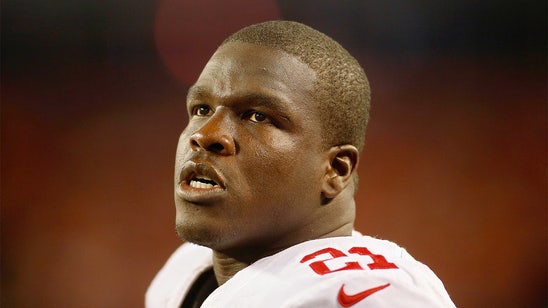 Frank Gore hangs with 49ers legends