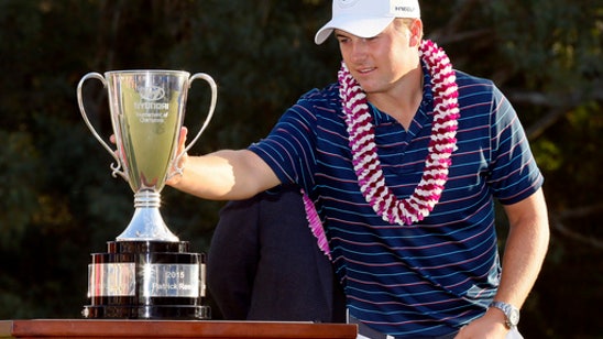 Spieth beats winners-only field, and now faces Rory McIlroy