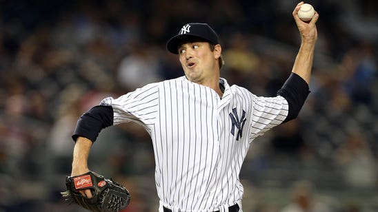 Yankees' Andrew Miller leaves mound in obvious pain after being hit by comebacker