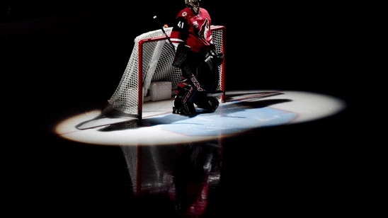 Arizona Coyotes: Mike Smith Can't Do It All