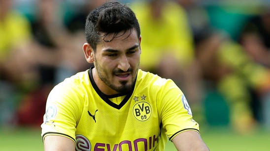 Gundogan pens two-year contract to remain with Borussia Dortmund