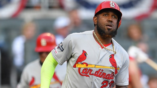 Cardinals extend one-year qualifying offer to Ozuna