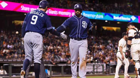 Padres fall short to Giants 5-4
