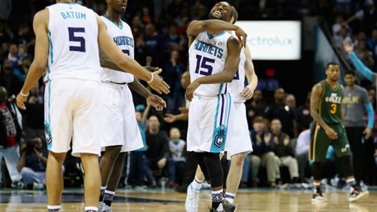 Walker scores team-record 52 points, Hornets top Jazz in 2OT