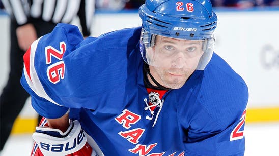 Martin St. Louis hangs up the skates after 16-year career
