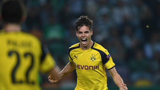 Julian Weigl's first goal for Borussia Dortmund was gorgeous