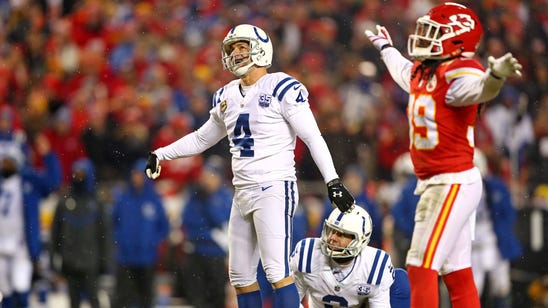 Vinatieri's inconsistency mirrors Colts' overall performance against Chiefs