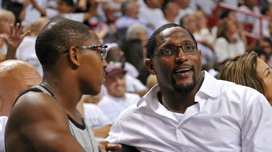 Ray Lewis' son arrested, charged with sexual battery