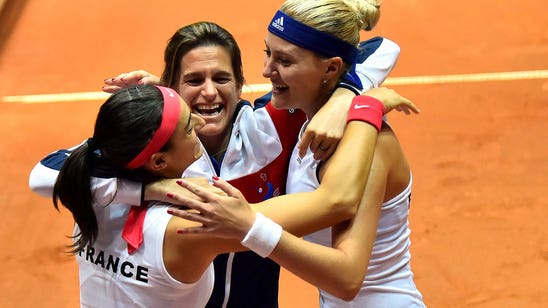 Fed Cup: France fights back to beat Italy 3-2 and reach semis