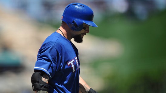 Josh Hamilton back in Rangers lineup after getting MRI