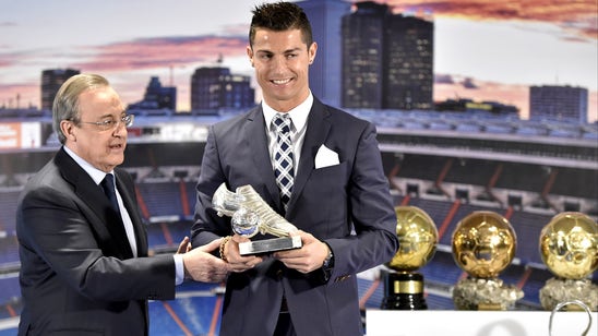 Real Madrid honors Ronaldo for setting scoring record