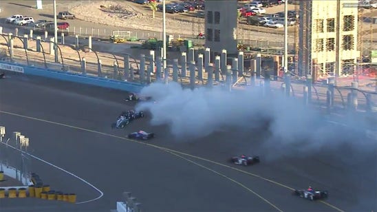 Five cars involved in opening-lap wreck in IndyCar race at Phoenix