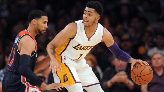 D'Angelo Russell awkwardly collides with Jordan Clarkson in transition
