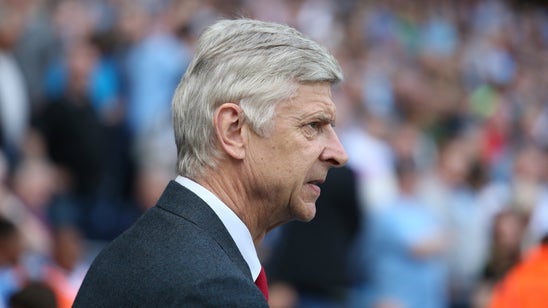 Arsene Wenger angrily denies talk of new Arsenal deal