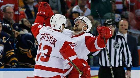 Tatar scores late to lift Red Wings over Sabres