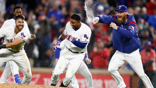 Andrus' RBI single in 9th pushes Rangers past Royals 2-1