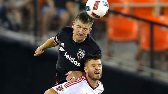 Late goal gives D.C. United draw with Chicago Fire