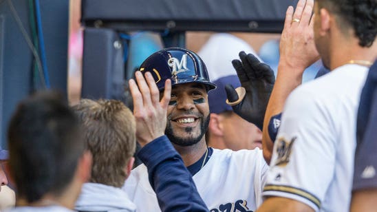 Brewers blast four homers in 7-2 win over Diamondbacks