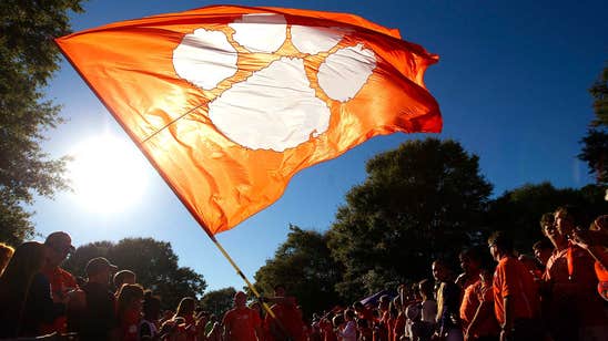 Watch: Tigers super fan 'Sloppy Body' returns to Clemson