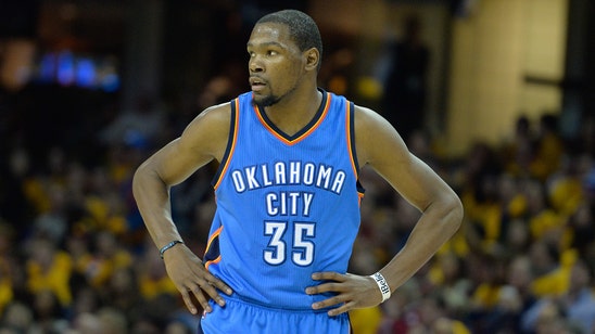 Durant shows little kid no mercy during arcade basketball game