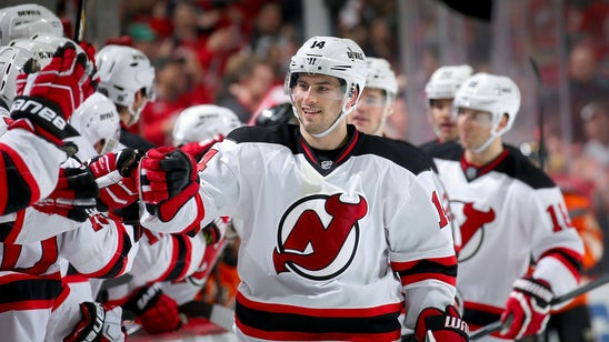 Devils' Henrique wears suit with snowmen, reindeer and Christmas trees - oh my! (PHOTO)