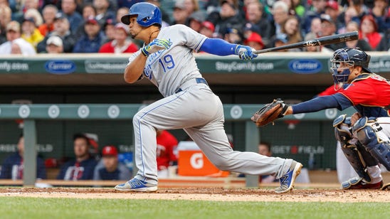 Royals put Cuthbert on DL, recall Soler from Omaha